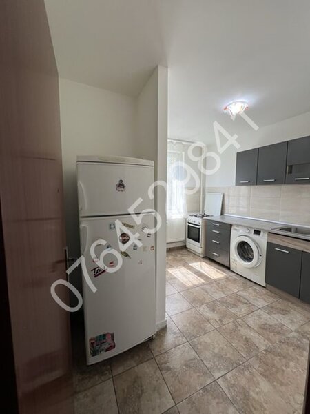 Titan- Ozana, Bd. 1 Decembrie 1918,complet renovat, 3 min.