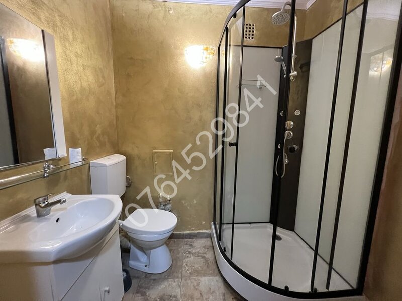 Titan- Ozana, Bd. 1 Decembrie 1918,complet renovat, 3 min.